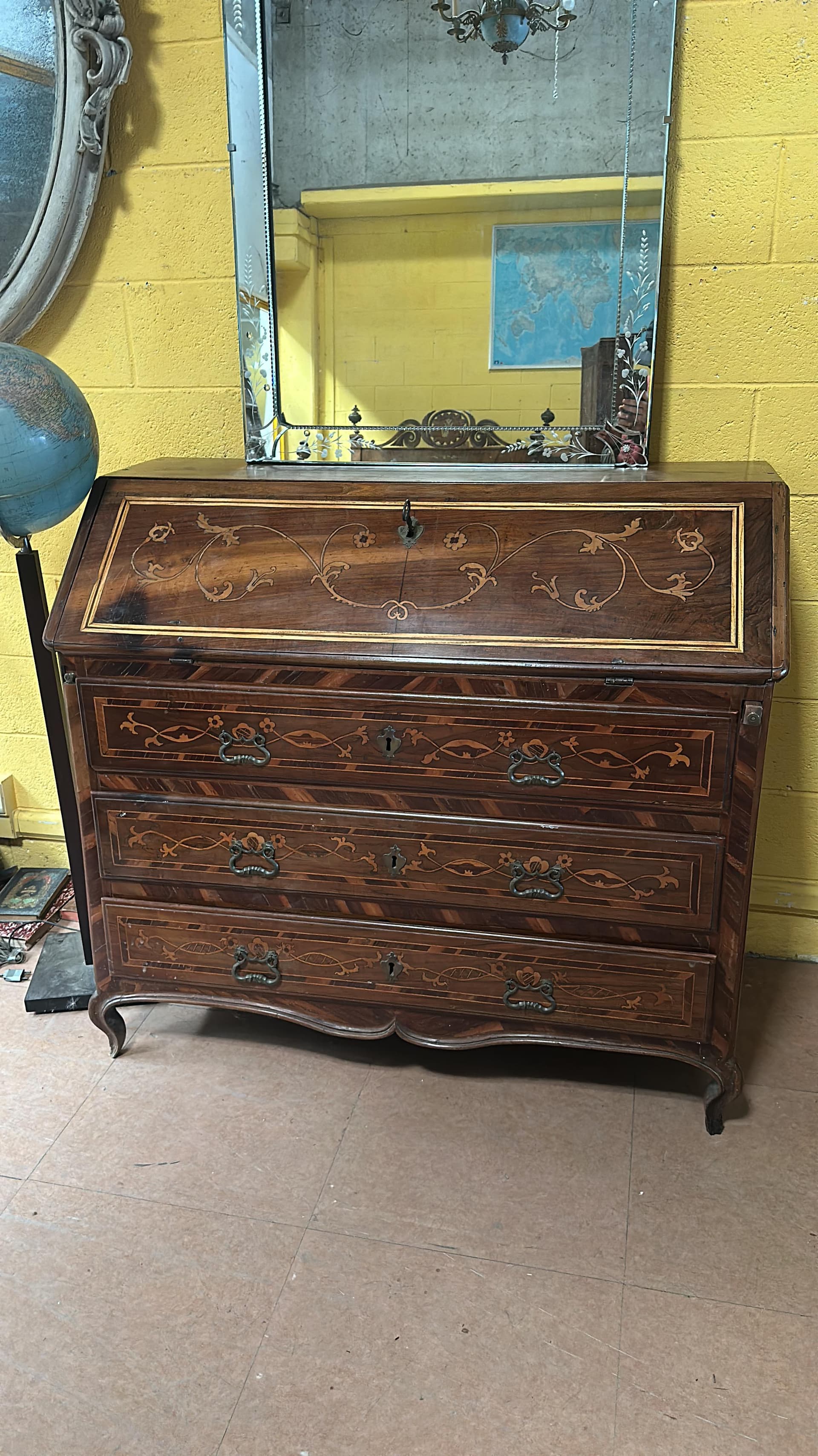 18th-century Genoese ribstand