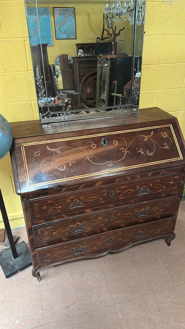 18th-century Genoese ribstand