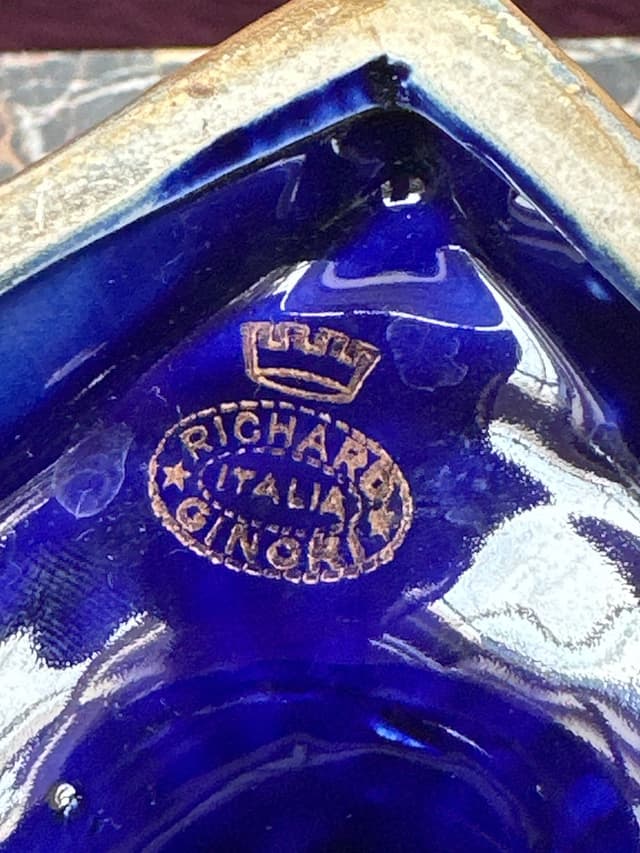 pair of Ginori vases